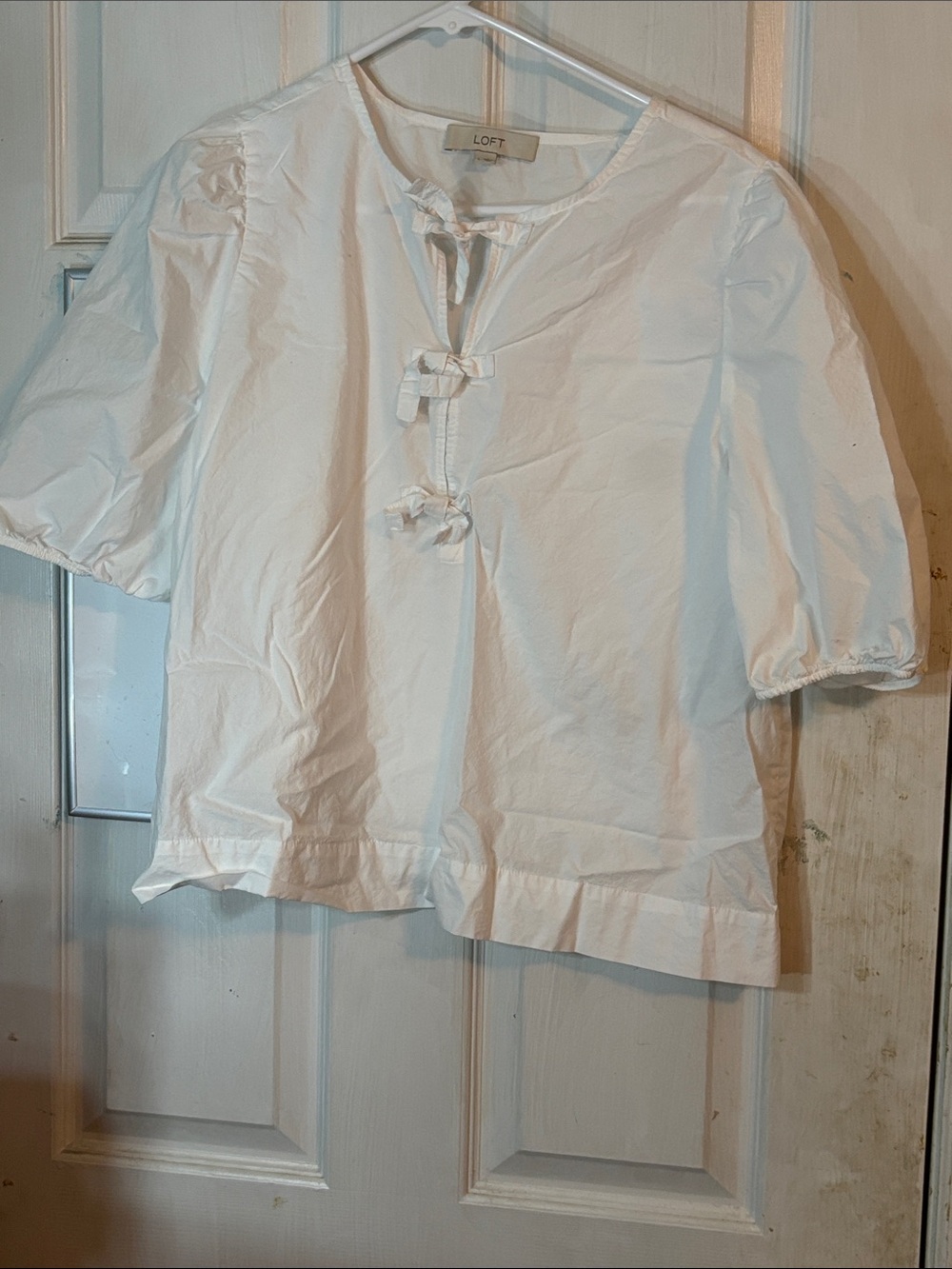 LOFT White Bow-Tie Puff Sleeve Top Size Large